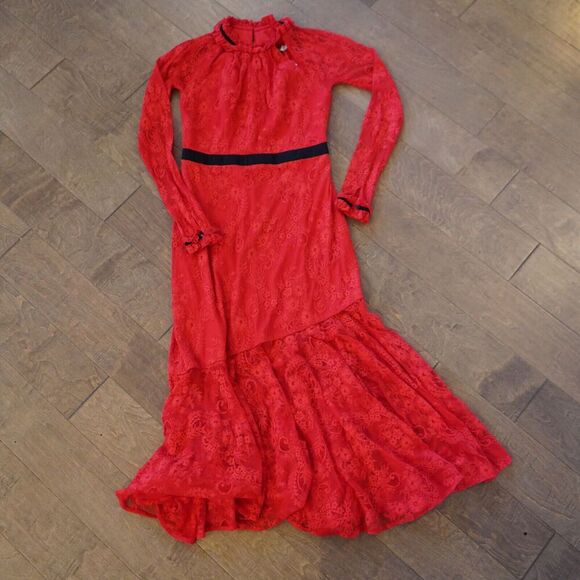 Romantic Three Floor Split Tease Cutout Long Sleeve Floral Lace Maxi Dress Red 8 - Picture 10 of 16